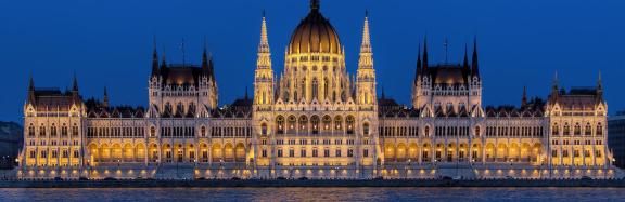 Parlament in Budapest at night