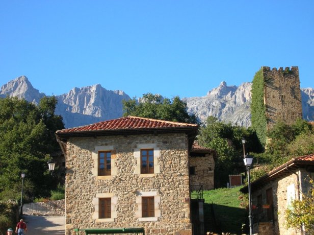 House with mountain views Camino Lebaniego